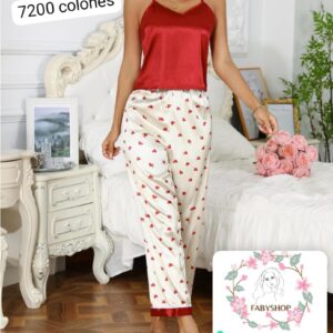 Pijama Satinada Roja con Corazones (Talla M)